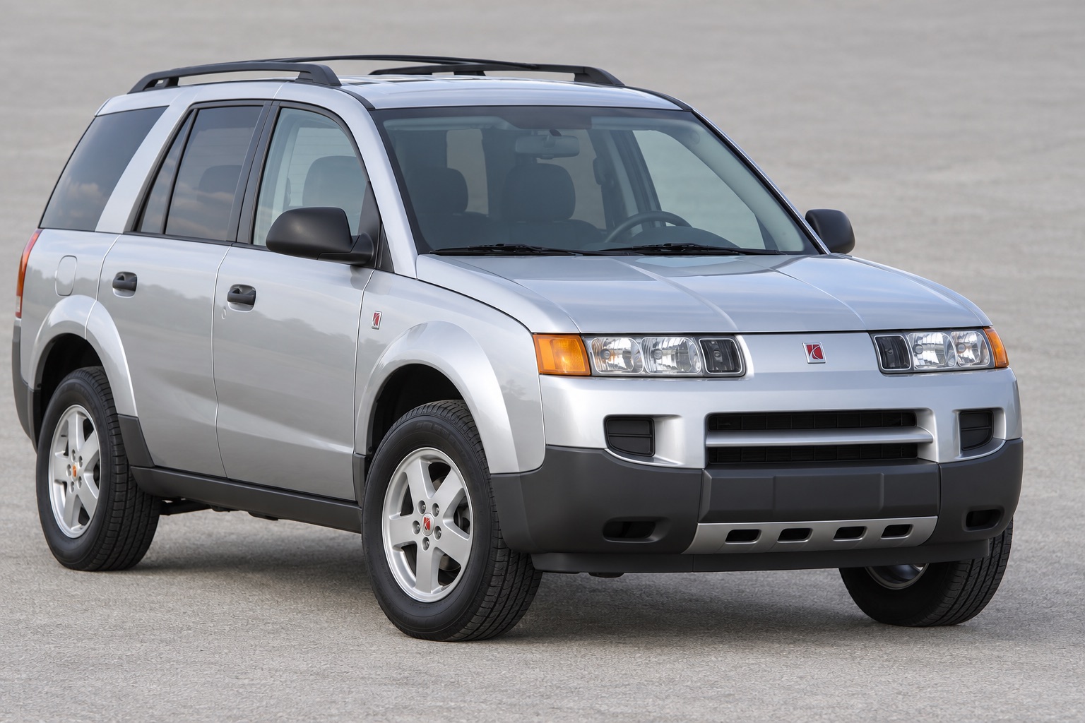 2004 Saturn VUE windshield replacement in Los Angeles, CA