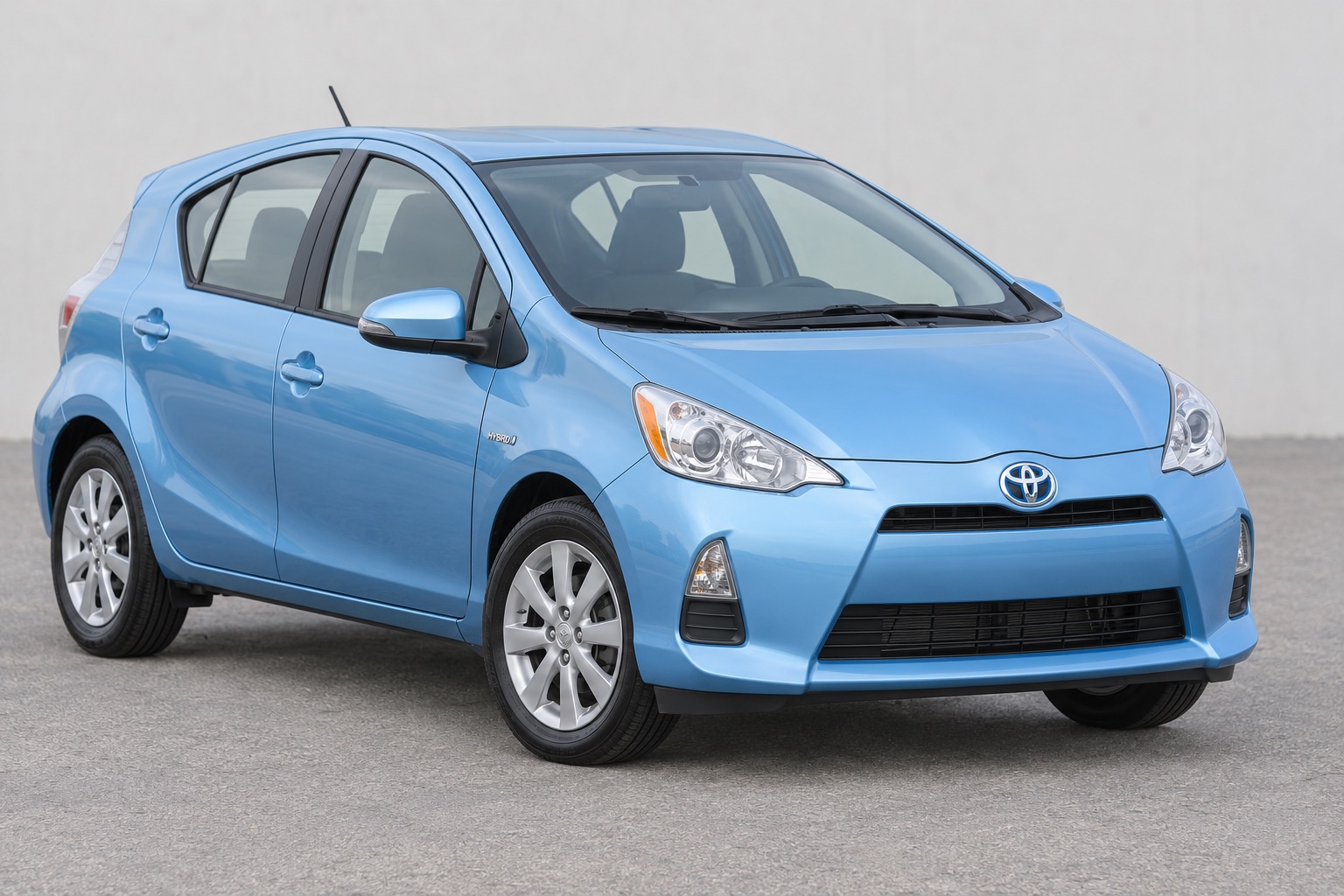 2012 Toyota Prius c windshield replacement in Los Angeles, CA