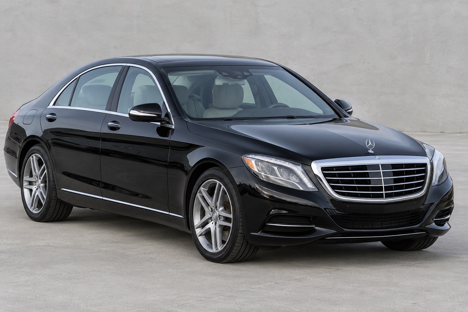 2014 Mercedes Benz S550 windshield replacement in Los Angeles, CA