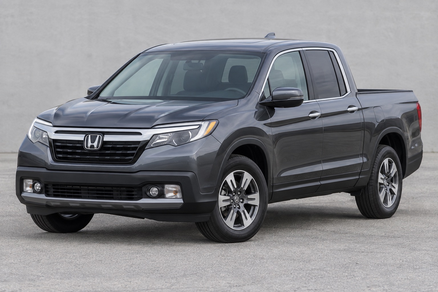 2017 Honda Ridgeline windshield replacement in Los Angeles, CA
