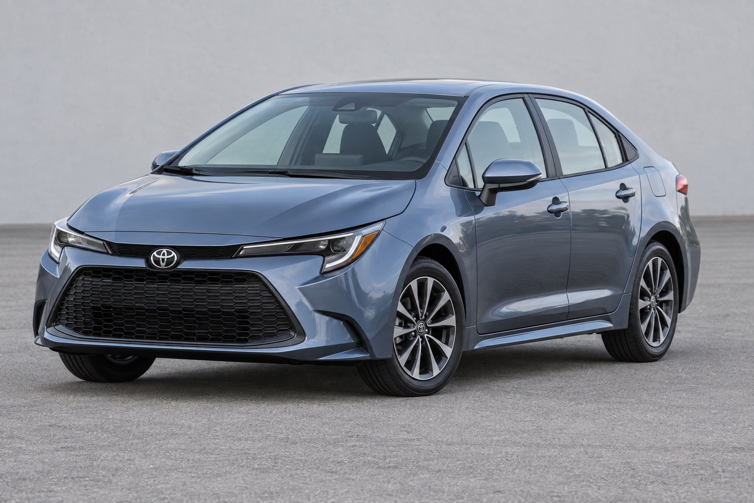 2025 Toyota Corolla windshield replacement in Los Angeles, CA