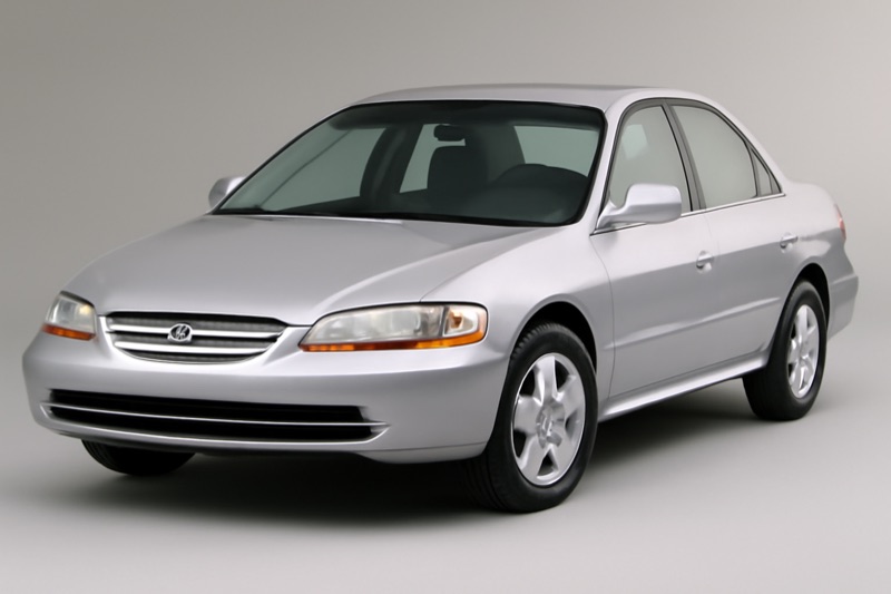 2000 Honda Accord windshield replacement in Los Angeles, CA