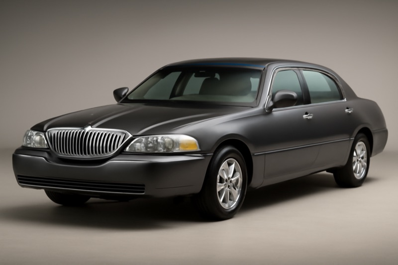 2003 Lincoln Town Car windshield replacement in Los Angeles, CA