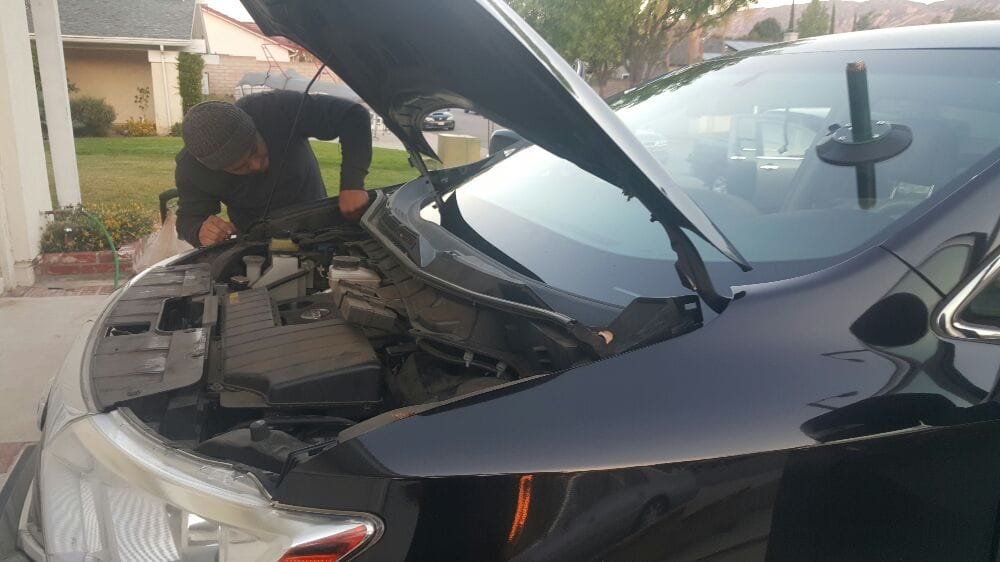 Mobile auto glass service van in Los Angeles